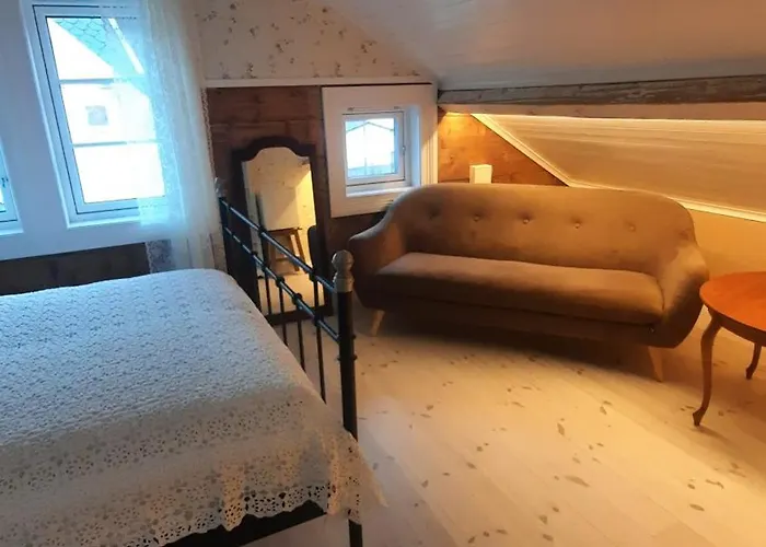 Jossingfjord Og Gasthof 3*