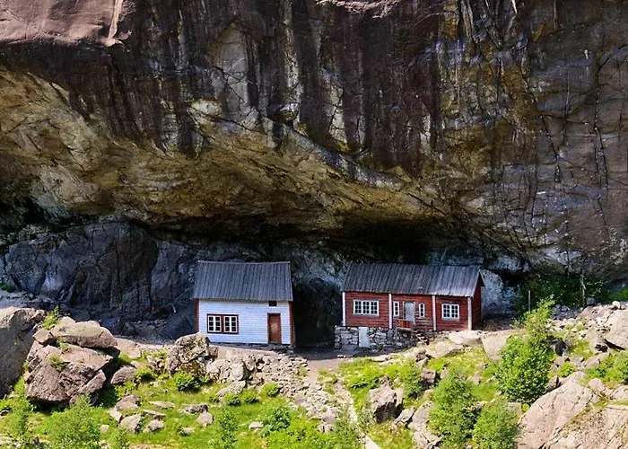 Jossingfjord Og Gasthof 3*