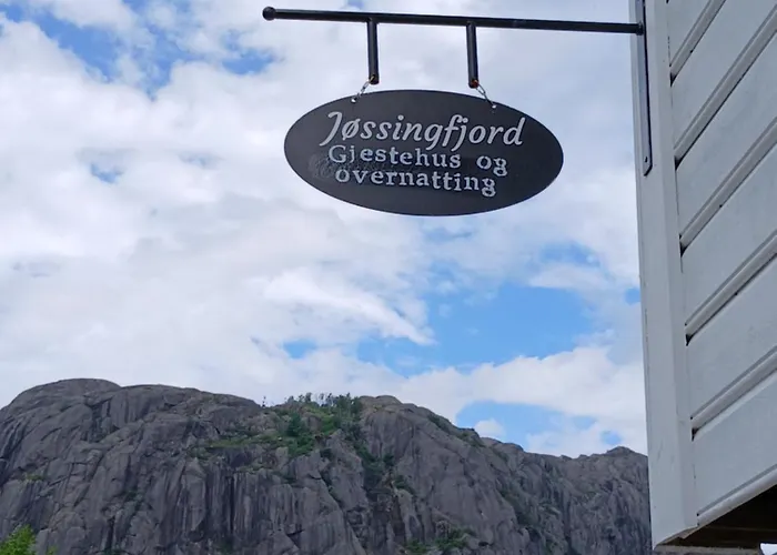 Jossingfjord Og Gasthof 3*